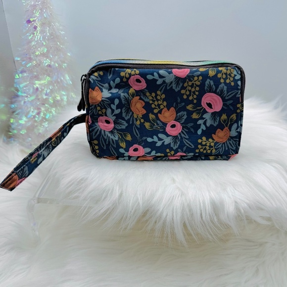 Floral Print Small Purse or Makeup Cosmetic Wristlet Blue 2 - Picture 1 of 4